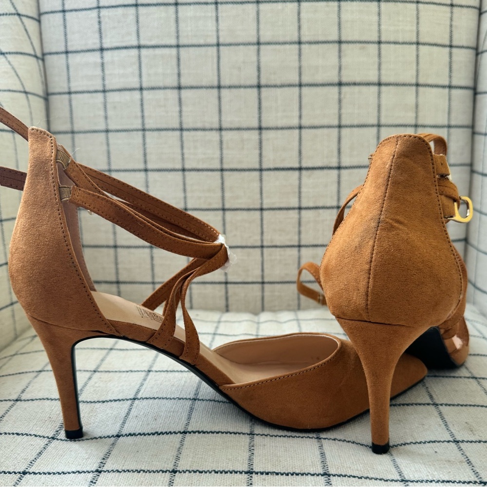 Tan Suede Pointed Toe Heels Ankle Strap Pumps Criss Cross - Picture 6 of 8